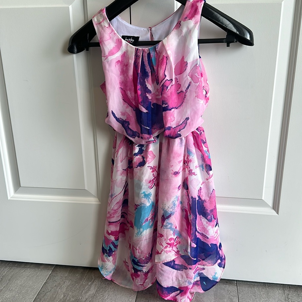 Beautiful flowy dress sz 10 EUC by & by